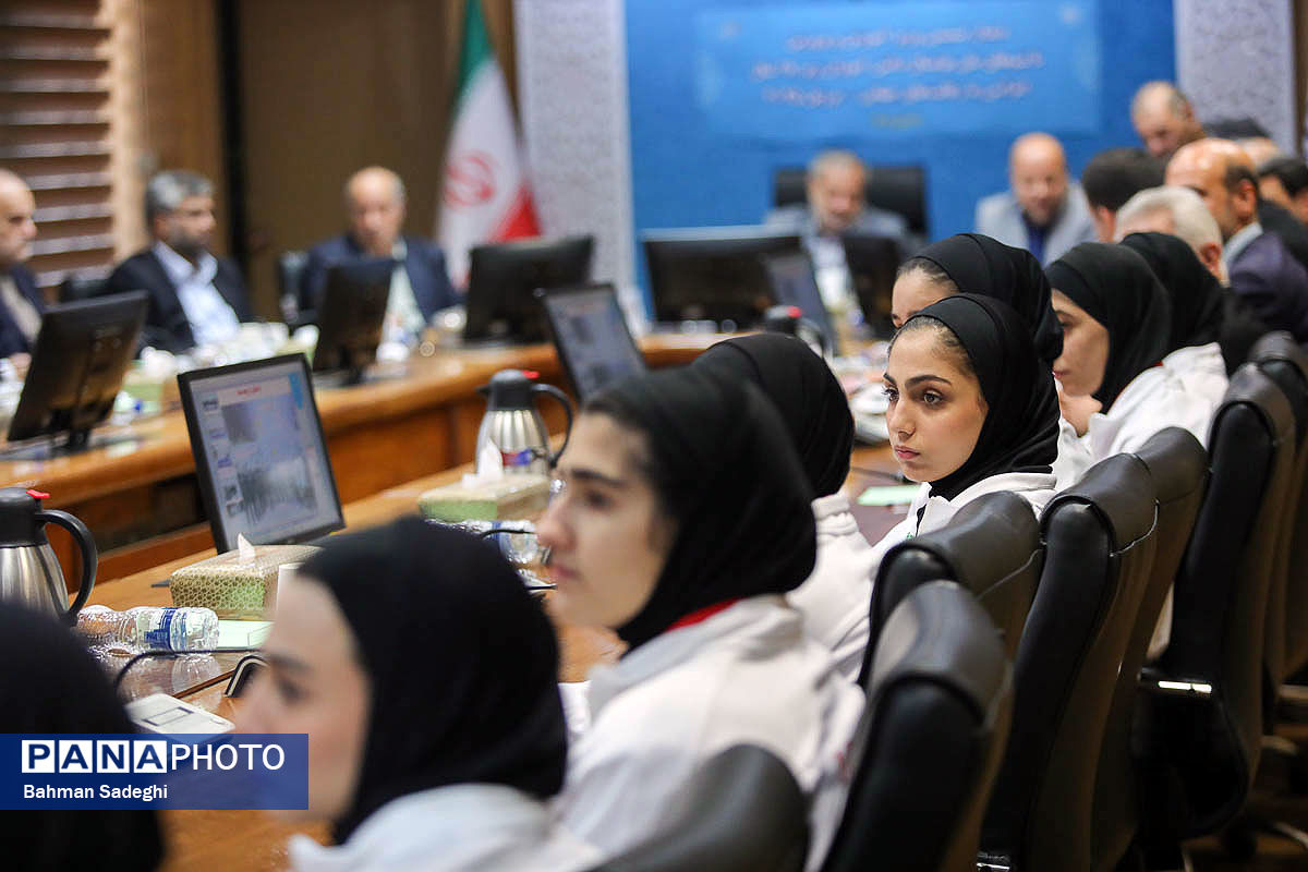 مراسم+بدرقه+تیم_های+ملی+فوتسال+دانش+_موزی+پسران+و+دختران+ایران+به+رقابت_های+جام+جهانی