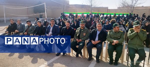 زنگ انقلاب در  مدارس شهرستان ملکان به صدا درآمد