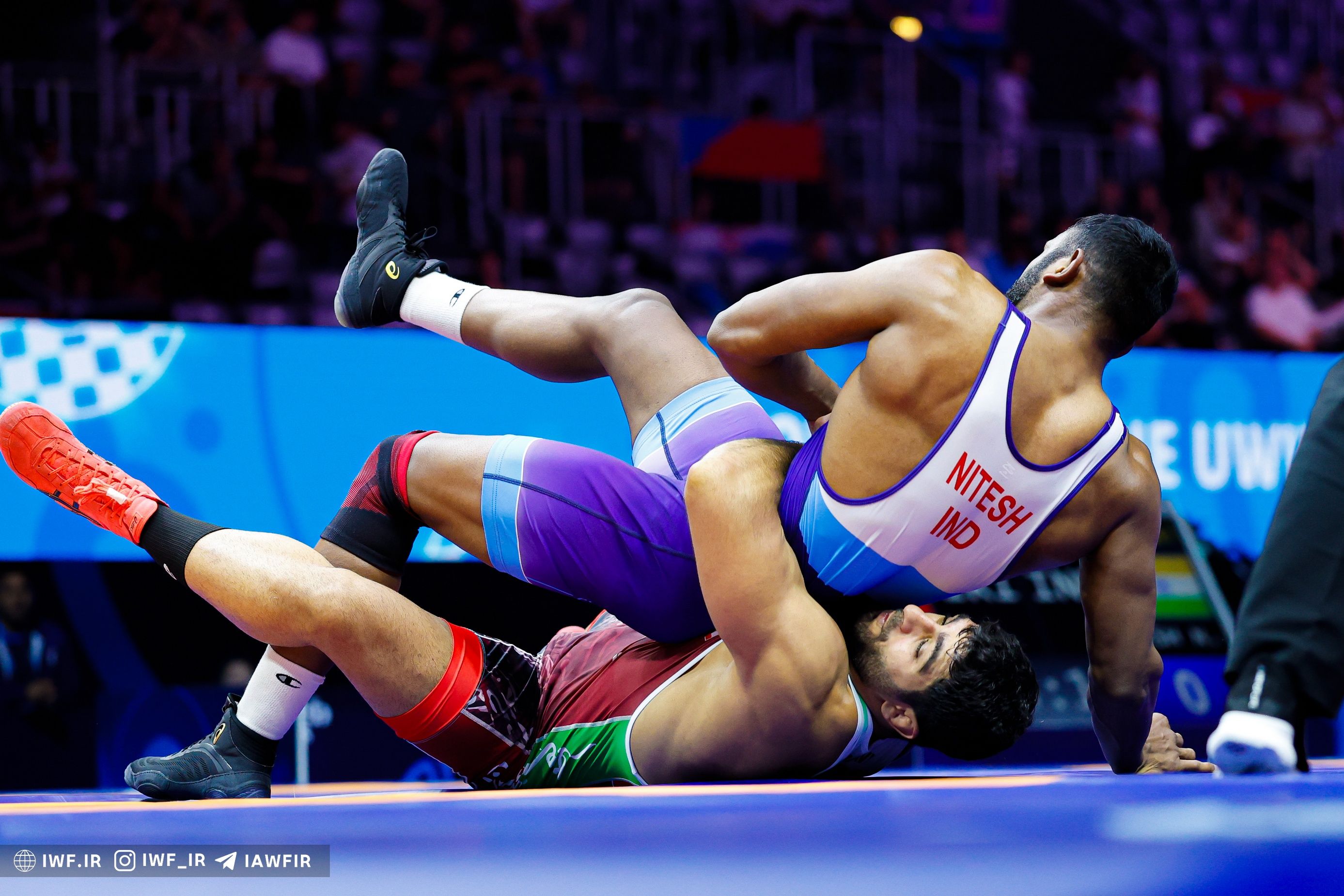 کشتکار به طلای جهان نزدیک شد؛ شریبجانوف  اسیر فنون ایرانی