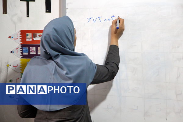 روشنگریِ جهادی؛ جهادِ آموزشیِ معلمان در مدارس یزد