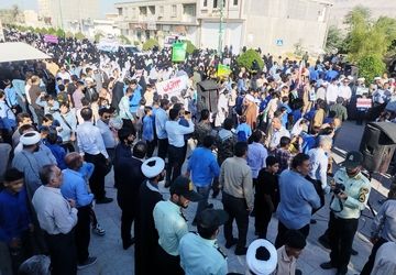 طنین صدای مرگ‌ بر آمریکا با حضور شکوهمند دانش آموزان پارسیان