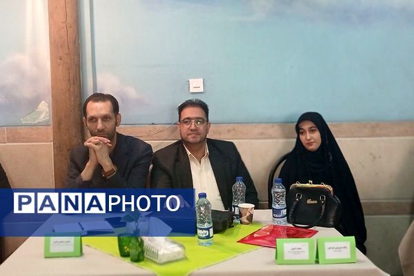 نشست تخصصی کارشناسان فنی و حرفه ای و کاردانش استان تهران در اسلامشهر