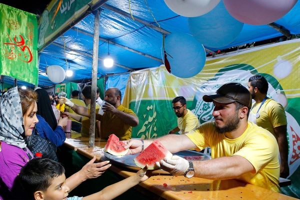 جشن بزرگ غدیر در میدان بازار دوم تهران