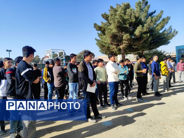 زنگ آغاز هفته بسیج  دانش آموزی در دبیرستان شاهد ابوذر غفاری نیشابور 