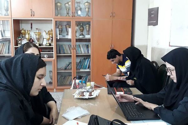 فرایند انتخاب رشته کنکور فرهنگیان در واحد مشاوره مدیریت آموزش و پرورش ورامین 