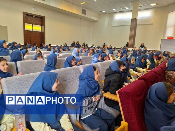 فریاد آزادی و همبستگی در دبستان آرمینه مصلی‌نژاد