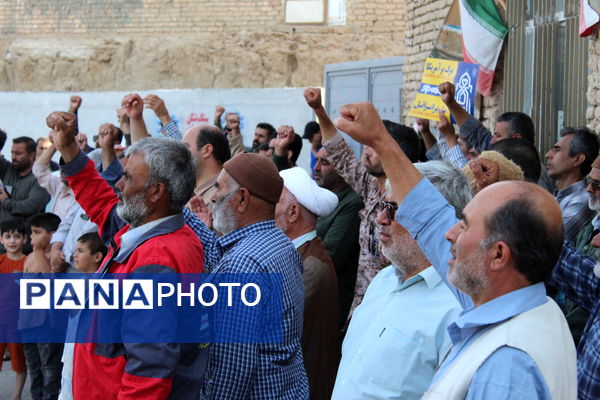 اجتماع خودجوش حمایت از مدافعان میهن در شهر درق