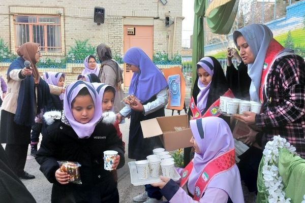 برپایی موکب حضرت رقیه(س) در دبستان شاهد تحقیقی ناحیه۶