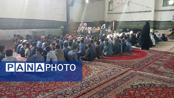 شادی‌ و‌ امید‌ در‌ دبستان‌ شهید‌ دیالمه‌ به‌ مناسبت‌ روز‌ جهانی‌ کودک‌