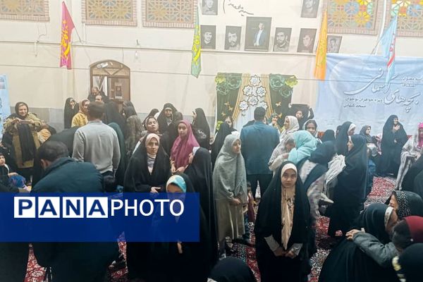 حضور دانش‌آموزان معتکف ناحیه دو شهرری در جلسات بصیرتی