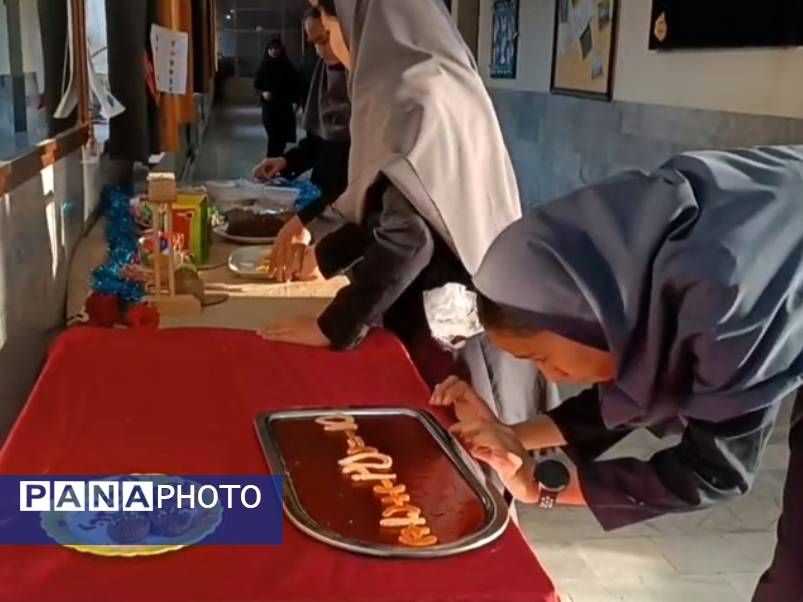 دهه ریاضیات ، زنگ ریاضی در دبیرستان دخترانه بهار آزادی 