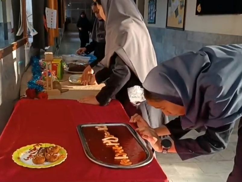 دهه ریاضیات ، زنگ ریاضی در دبیرستان دخترانه بهار آزادی 