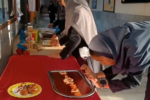 دهه ریاضیات ، زنگ ریاضی در دبیرستان دخترانه بهار آزادی 