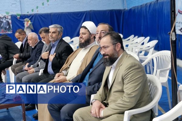  همایش دانش‌آموزی یاوران انقلاب شهرستان ورامین