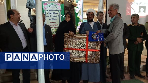 برگزاری جشن گرامیداشت مقام معلم در مه ولات