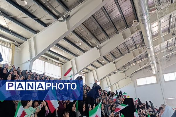 برگزاری جشن روز دختر در سالن کارگر فاروج