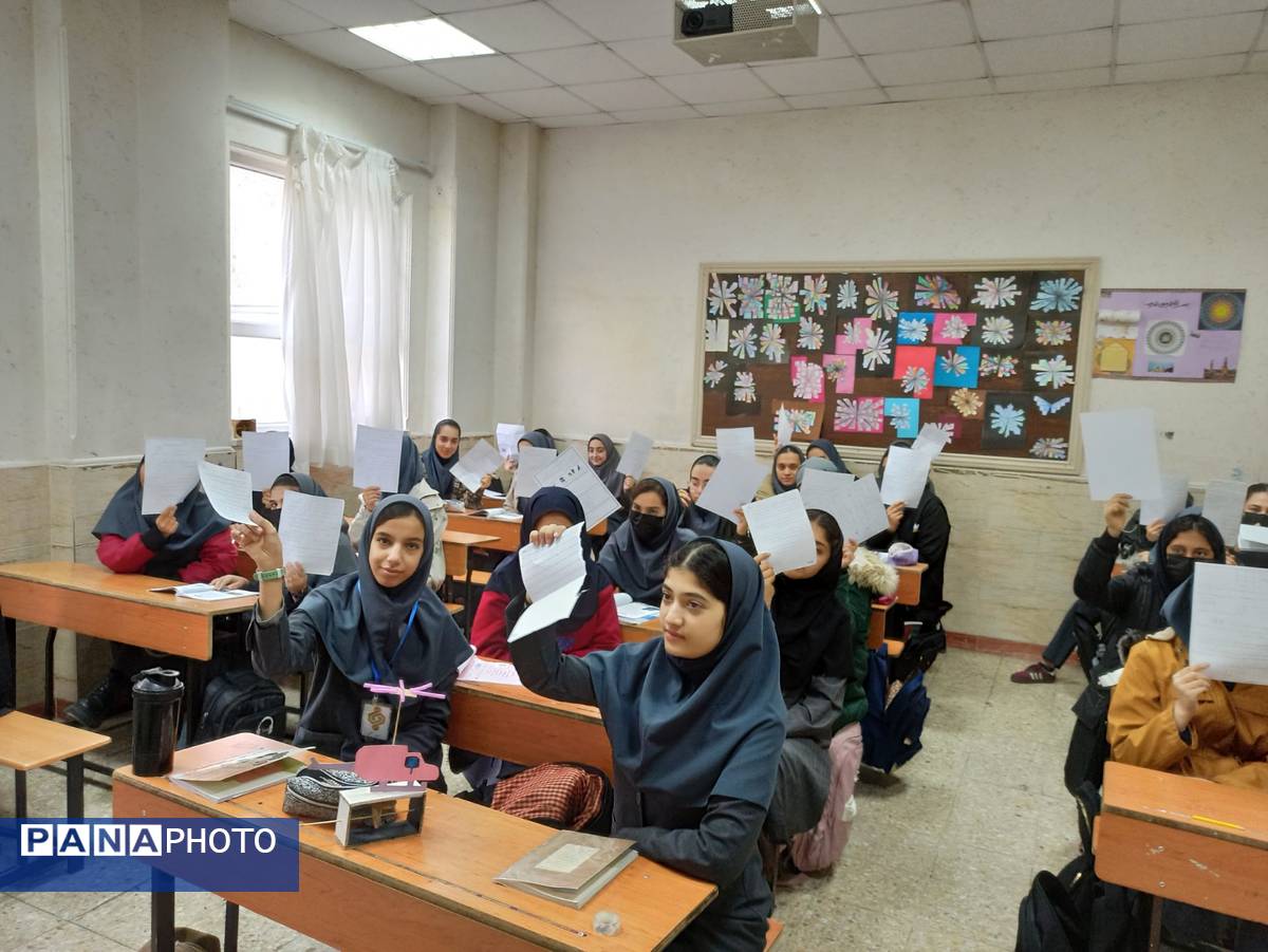 اجرای طرح مُدام در دبیرستان دخترانه ۱۳ آبان ؛ گامی برای ارتقاء یادگیری پایدار 