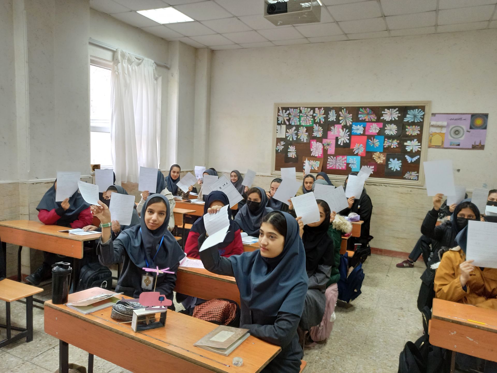 اجرای طرح مُدام در دبیرستان دخترانه ۱۳ آبان ؛ گامی برای ارتقاء یادگیری پایدار 