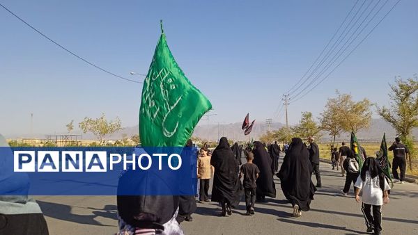 حرکت عشاق اهل بیت از موکب علی اصغری فدافن درآغازین لحظات اربعین حسینی