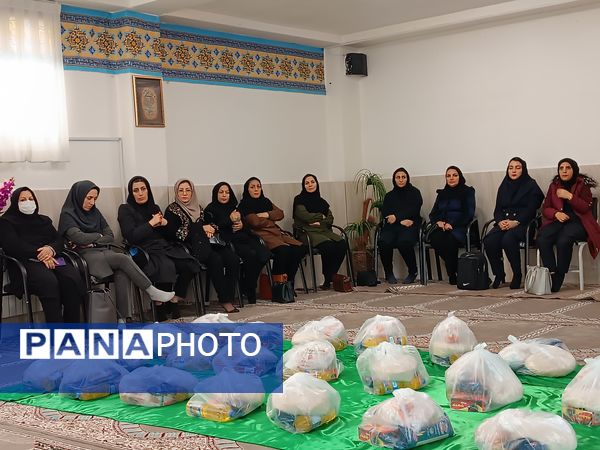 تهیه و توزیع بسته‌های معیشتی بین نیازمندان