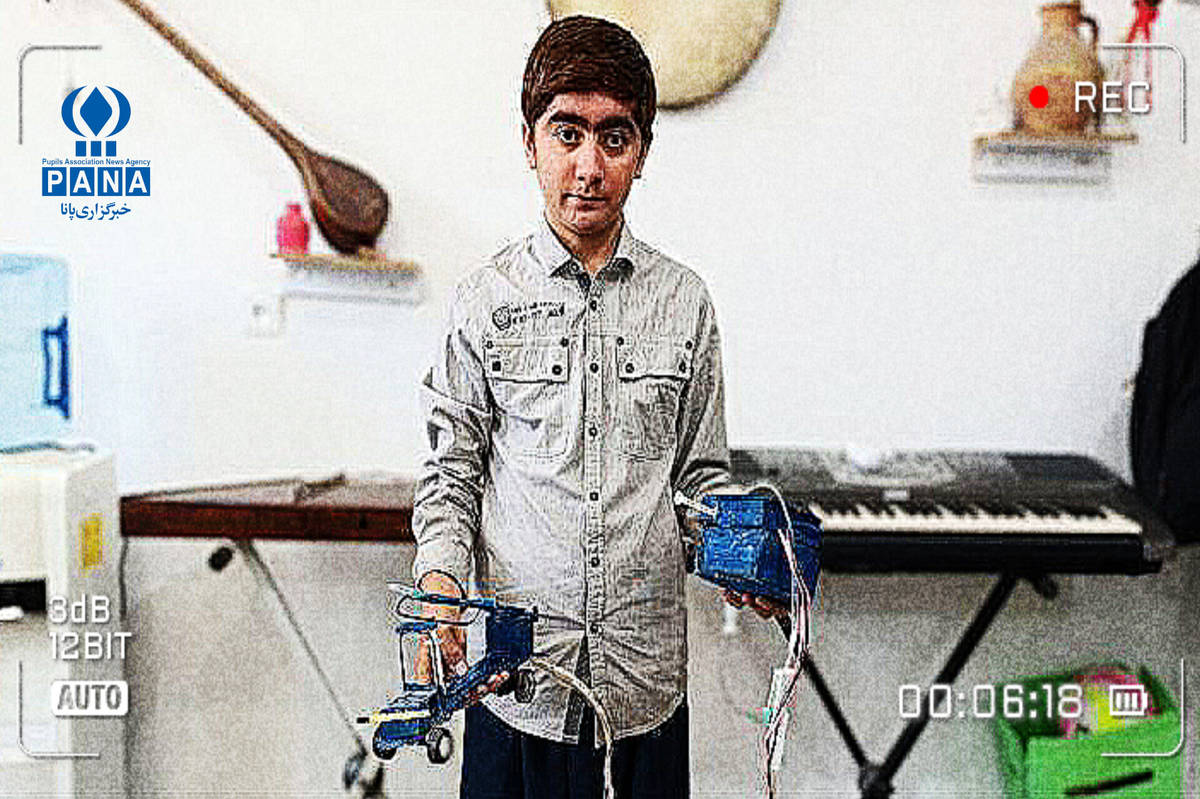 نابغه دهگلانی با ساخت ماشین برقی از لیمو، آینده علمی کشور را نوید داد