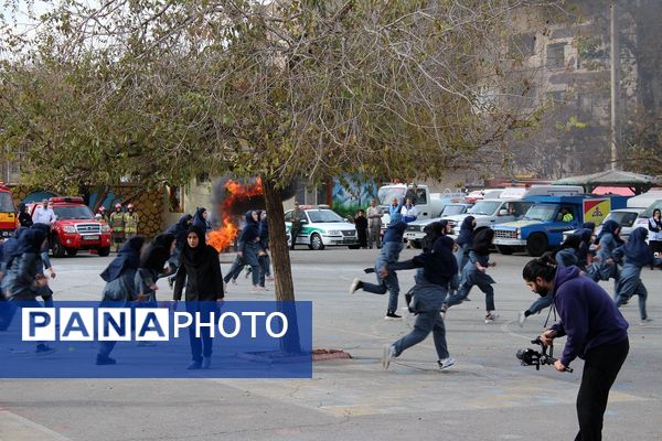 آیین متمرکز استانی مانور سراسری زلزله در دبیرستان اهل بیت (ع)  استان البرز