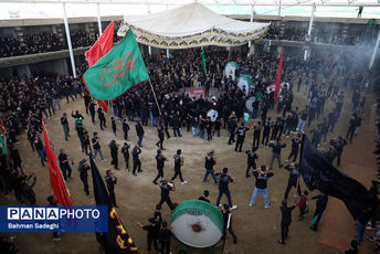 تجمع بیش از هزاران عزدار حسینی در روز عاشورا در روستایی هونجان شهرستان شهرضا 