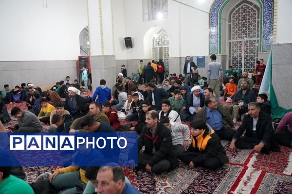  حس و حال معنوی دانش آموزان شرکت کننده در اعتکاف دانش آموزی مسجد مصلی طوقچی اصفهان