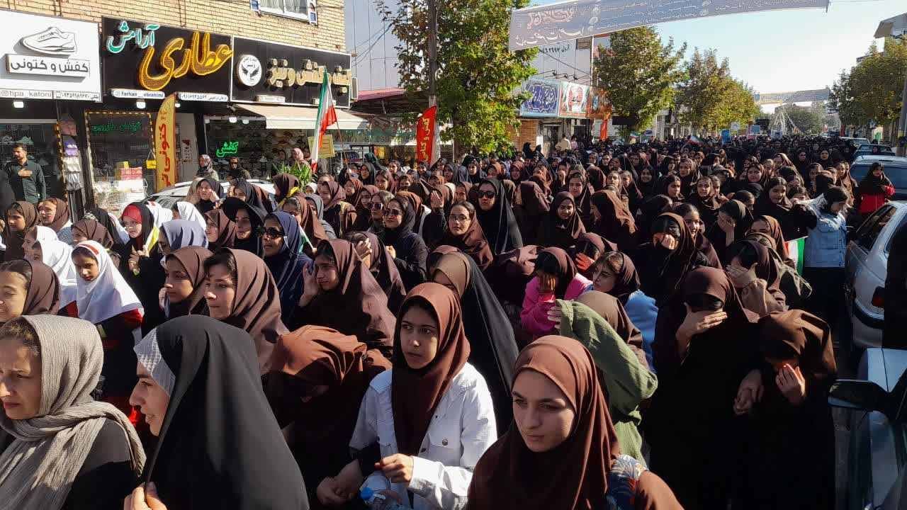 راهپیمایی ۱۳ آبان در منطقه رحیم‌آباد