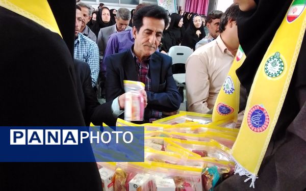 انتخابات انجمن اولیاء و مربیان در دبیرستان نمونه اندیشه شهرستان کاشمر