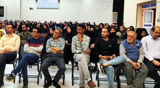 جلسه اولیا و مربیان در دبیرستان نمونه دولتی شهید حاج قاسم سلیمانی شهرستان بن