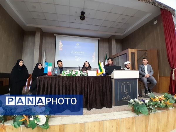 جلسه معاونین و مربیان پرورشی  ناحیه سه در دبیرستان مصلی نژاد حضرت زهرا(س)