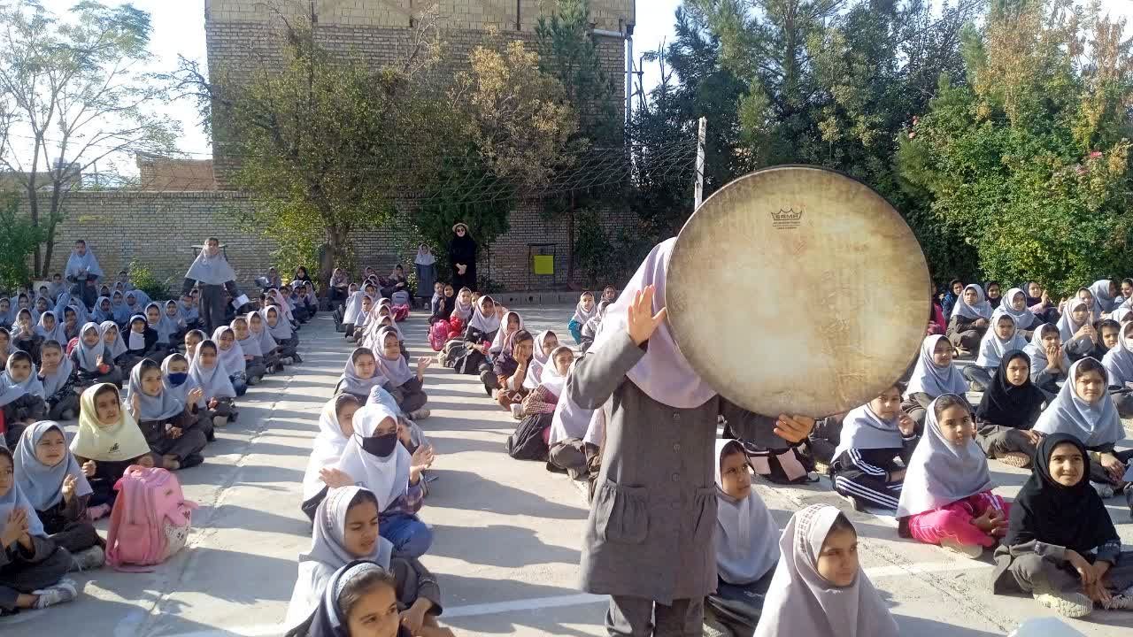 جشن ولادت حضرت زینب(س) و روز پرستار در دبستان شهید نجفی فدافن