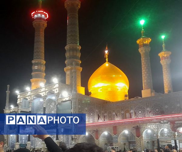 حرم حضرت معصومه(س) در شب شهادت برادر
