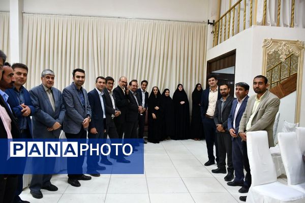 هفته‌ای برای ستایش دانایی؛ جشن معلمان در تالار ملک برگزار شد