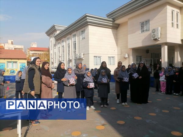 مسابقه جذاب مادر و دختر در دبستان مصلی نژاد حضرت زینب(س)
