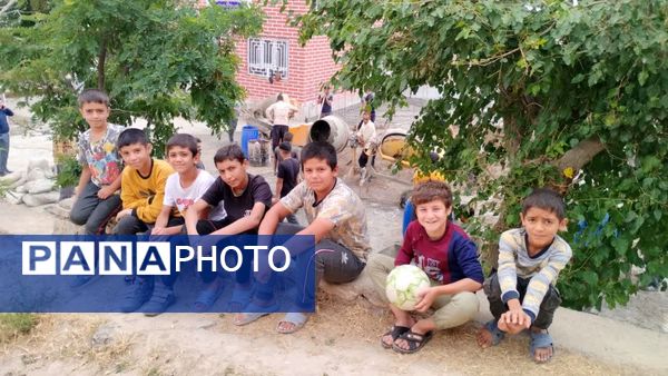 آغاز بتن‌ریزی مدرسه شهید ذوالفقاری در روستای احمد آباد