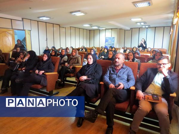 کارگاه آموزش پیشگیری از حوادث ترافیکی در ناحیه یک شهرری