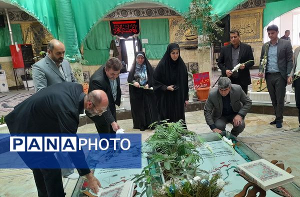 تجدید میثاق سرپرست آموزش وپرورش منطقه پردیس با شهدای گمنام