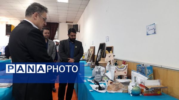 بازدید معاون فرهنگی پرورشی خراسان رضوی از دبیرخانه جشنواره فرهنگی هنری فردا 