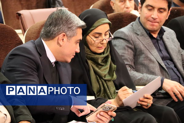  جلسه شورای توسعه و برنامه‌ریزی استان کردستان با حضور وزیر راه و شهرسازی 