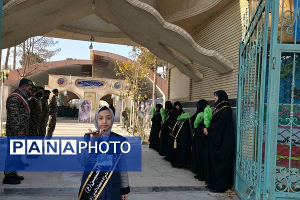 مراسم عزاداری حضرت ام‌البنین(س) همراه با تجلیل از خانواده‌های شهدا در رباط‌کریم