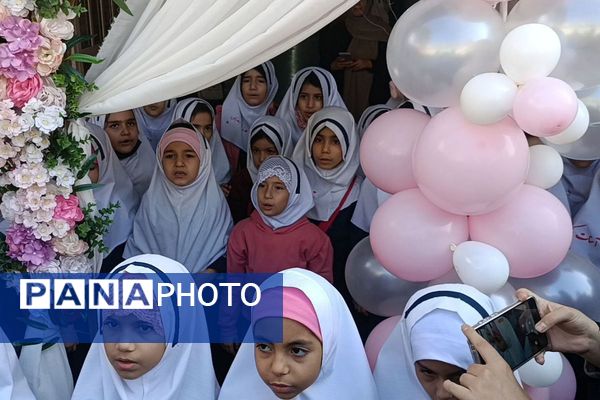جشن ولادت بانوی دو عالم در دبستان وحیدکیهانی 