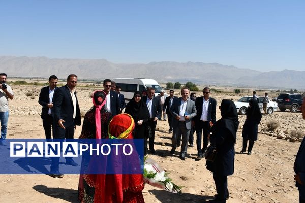 بازدید معاون آموزش‌ابتدایی وزارت آموزش‌وپرورش از مدارس عشایری