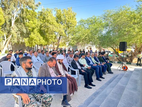 غبارروبی قبور مطهر شهدا در بستک