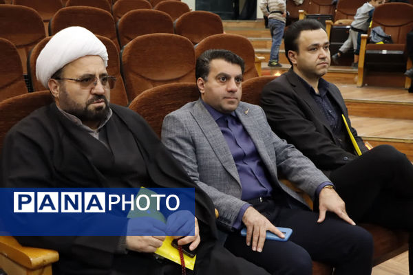 همایش تقدیر از پژوهشگران و فناوران برتر خراسان رضوی و تجلیل از جهادگران علم و فناوری