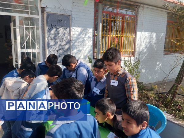 انتخابات شورای دانش آموزی در مدرسه زرتاش خلیل آباد