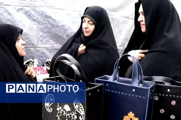 جشنواره تن پوش نور در باقرشهر 