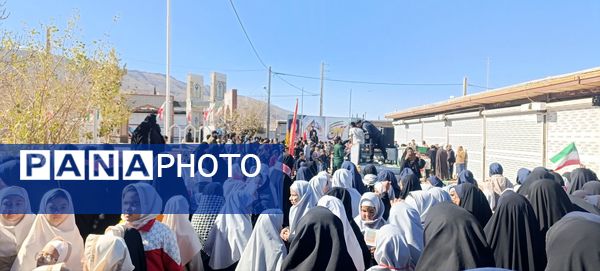 حضور پرشور و حماسه‌آفرین دانش‌آموزان نسر در راهپیمایی یوم‌الله ۱۳ آبان