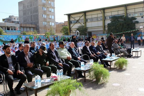 مراسم نمادین آیین بازگشایی مدارس در دبیرستان شاهد خیر سجادیه 